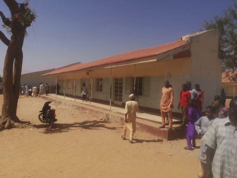400 Nigerian students missing after gunmen attack school